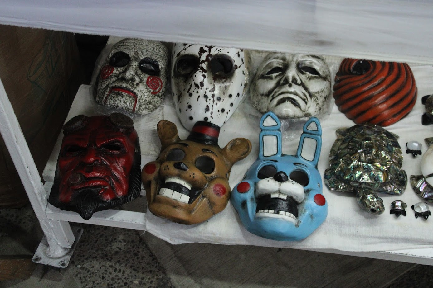 Modern Lines - Contemporary architecture with geometric patterns